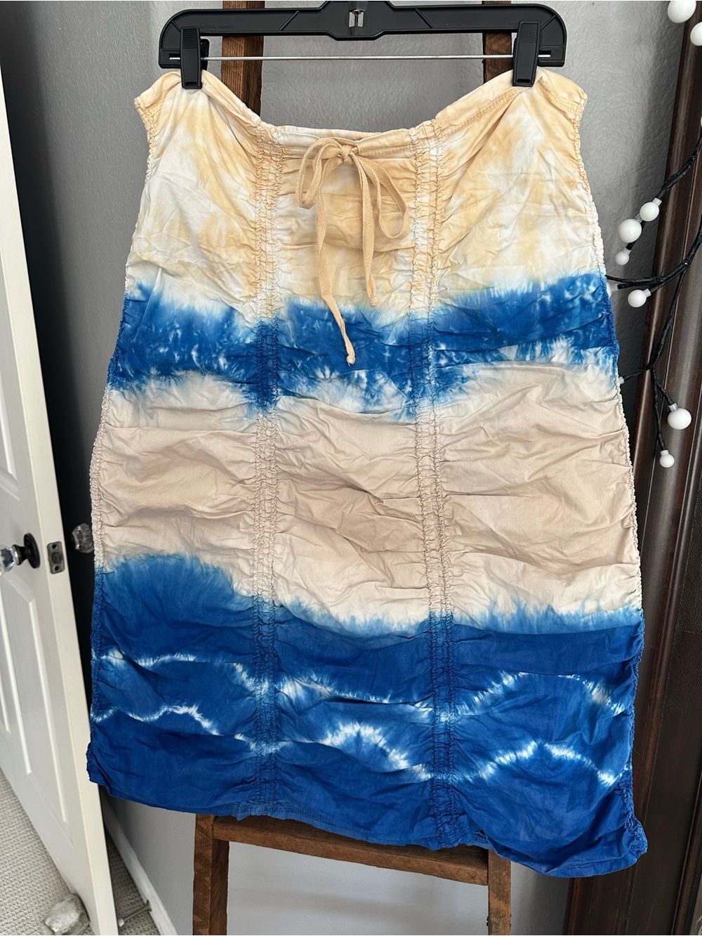 Wearables NWT Tie-Dye Blue and Cream Midi Skirt with Drawstring Waist size large - Picture 4 of 10